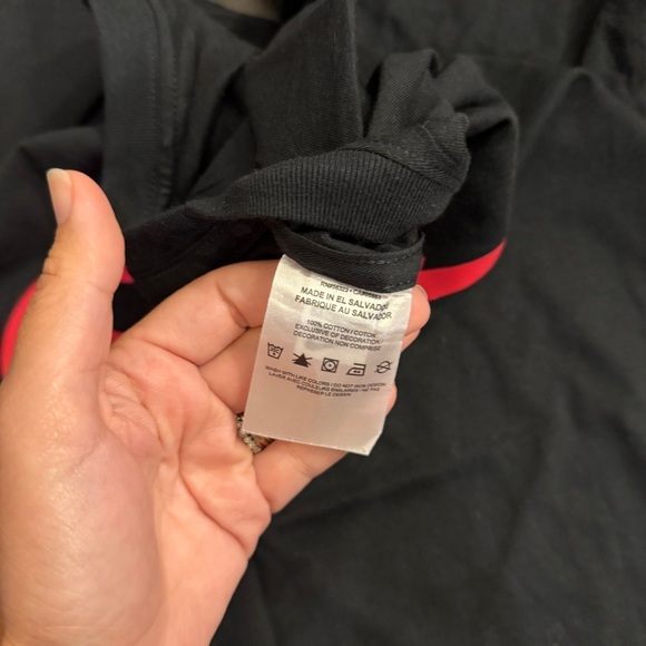 Nike Men’s Air Graphic T-Shirt Size M - Medium Black Red Logo New Without Tags - Picture 4 of 5